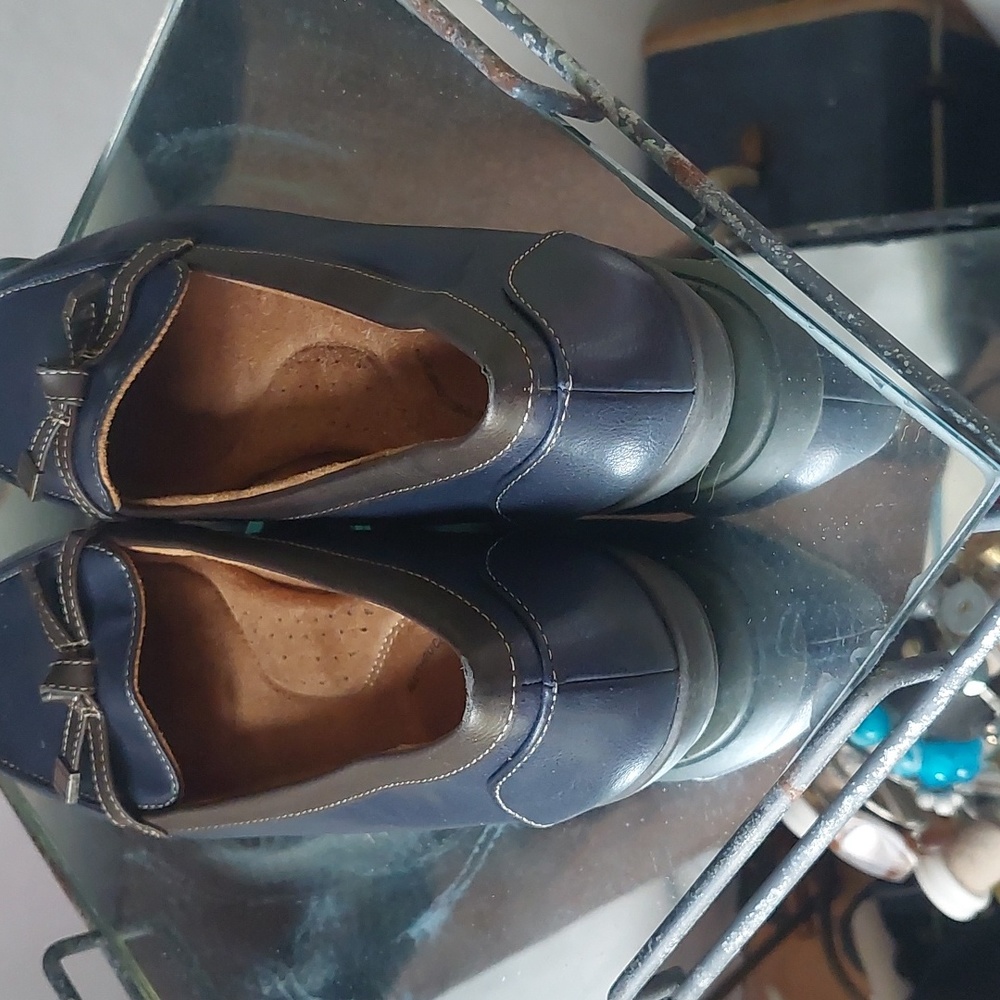 Natural Stone Shoes - Picture 3 of 4